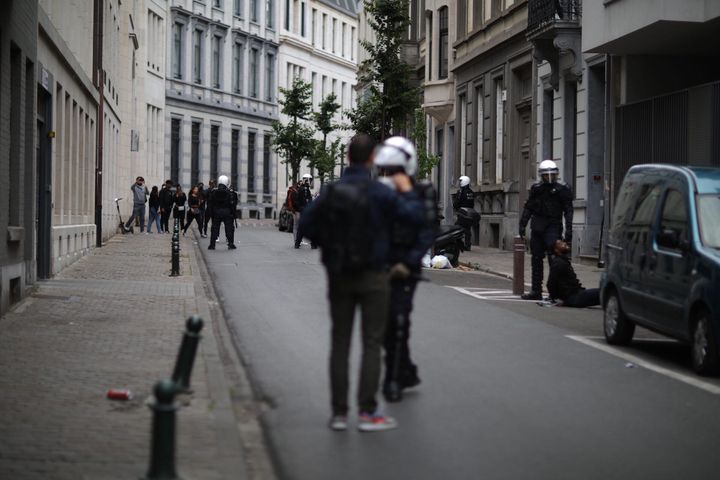 Une bavure de plus