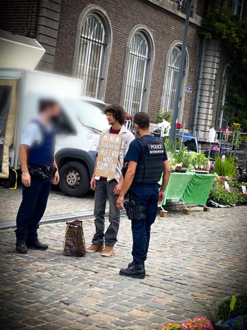 Bas les masques dans l’espace public ?