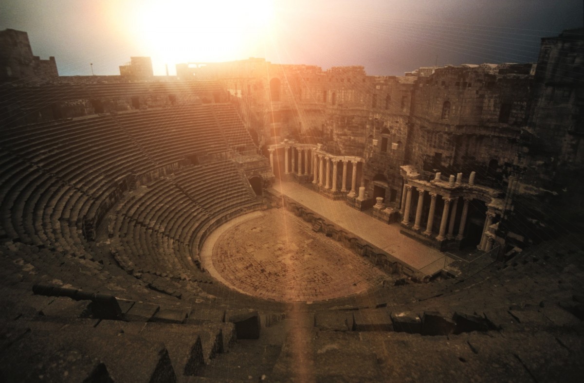 roman_theatre_bosra_syria_amphitheater_rondelle_sunset_antika_antique-727485.jpg!d