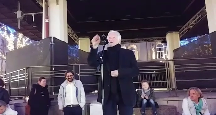 Rassemblement au Luxembourg en soutien au Dr. Benoît Ochs