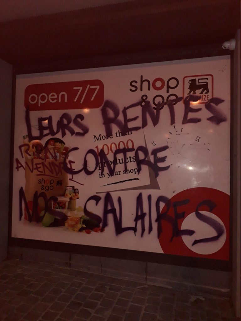 Les magasins Delhaize repeints la nuit du 12 juin